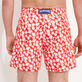 Attrape Coeur Badeshorts für Herren Mohnrot Rückansicht getragen
