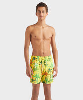 Bañador ultraligero y plegable con estampado Palms Offset para hombre Sol vista frontal desgastada