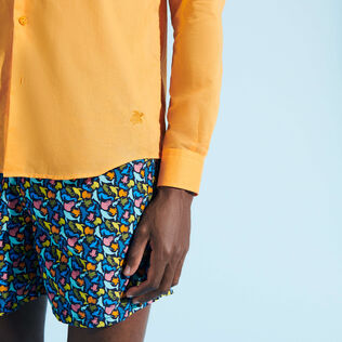 Camisa ligera unisex en gasa de algodón de color liso Zanahoria detalles vista 1