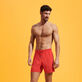 Mit Wasser reagierende Crabs & Shrimps Badeshorts für Herren Mohnrot Details Ansicht 2