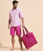 Borsa tote unisex in lino Turtle Porpora vista frontale indossata