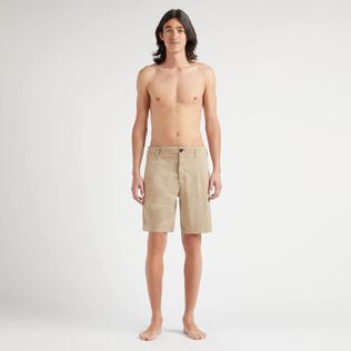 Bermudas en tejido de gabardina de tencel para hombre  Kraft vista frontal desgastada