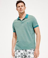 Polo en piqué de algodón de color liso y cambiante para hombre Linden vista frontal desgastada