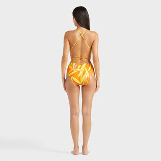 Bañador de una sola pieza con estampado Madrague y espalda descubierta para mujer Albaricoque vista trasera desgastada