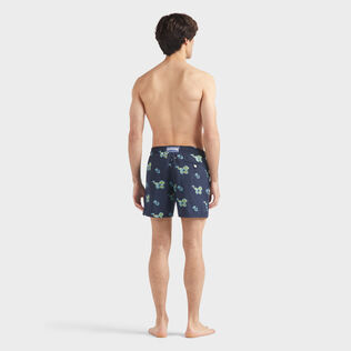 Bañador con bordado Fishy Vibes para hombre Azul marino vista trasera desgastada