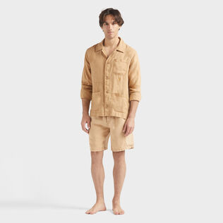 Sobrecamisa de lino con tinte mineral para hombre Mocha vista frontal desgastada