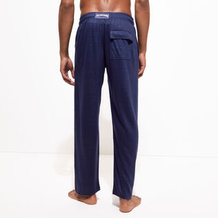 Pantalón unisex de lino de color liso Azul marino vista trasera desgastada