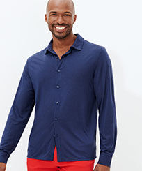 Camicia uomo in Jersey Tencel a tinta unita Blu marine vista frontale indossata