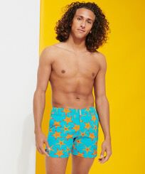 Starfish Dance Stretch-Badeshorts mit flachem Bund für Herren Curacao Vorderseite getragene Ansicht