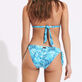 Braguita de bikini con tiras de atar en los laterales y estampado Flowers Tie & Dye para mujer Azul marino vista trasera desgastada