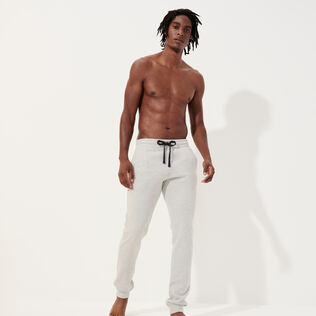 Pantalon Jogging en Coton homme uni Gris chine clair vue portée de face