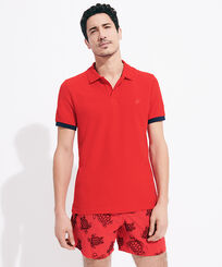 Hombre Autros Liso - Men Cotton Pique Polo Shirt Solid, Amapola vista frontal desgastada