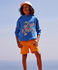 Sweat garçon à capuche Tortue imprimé Fonds Marins Multicolores Faience vue portée de face