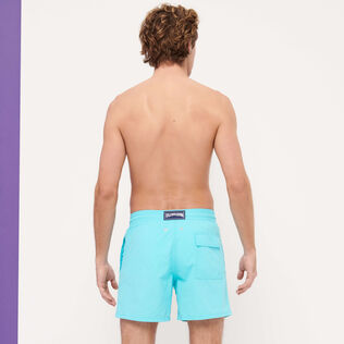 Bañador con estampado Octopus Band reactivo al agua para hombre Lazulii blue vista trasera desgastada