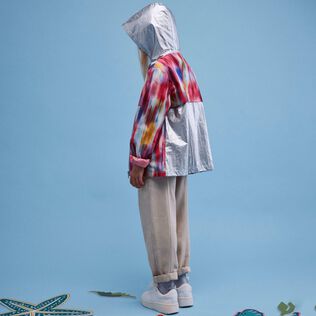 Giacca a vento bambina con cappuccio Ikat Multicolore vista indossata posteriore