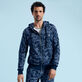 Poulpes Bicolores Kapuzen-Sweatshirt mit durchgängigem Reißverschluss für Herren Marineblau Vorderseite getragene Ansicht