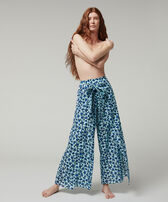Pantalón de gasa de algodón orgánico con estampado Turtles Leopard para mujer - Vilebrequin x Angelo Tarlazzi Thalassa vista frontal desgastada