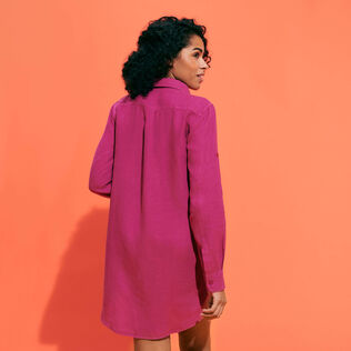 Robe chemise femme unie Pourpre vue portée de dos