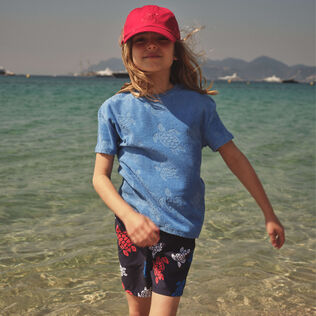 Rondes des Tortues T-Shirt mit Rundhalsausschnitt aus Frottee für Kinder Ozean Vorderseite getragene Ansicht