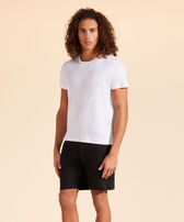 Camiseta de lino de color liso unisex Blanco vista frontal desgastada