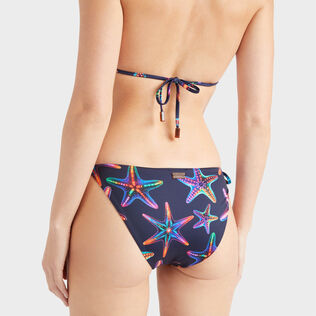 Braguita de bikini con tiras laterales de atar con estampado Disco Stars para mujer Azul marino detalles vista 2