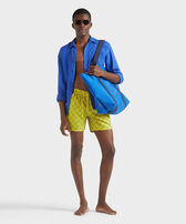 Men Yellow Embroidered Homard Pixel Look  正面图
