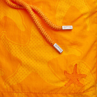 Men  Swim shorts Starfish Art Water-reactive Mango details view 3