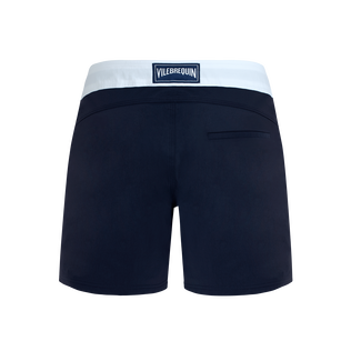 Color Block Stretch-Badeshorts mit flachem Bund für Herren Marineblau Rückansicht