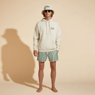 Sudadera con capucha de algodón de color liso para hombre - Vilebrequin x Highsnobiety Tofu detalles vista 1