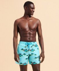 Men Swimwear Graphic Fish - Vilebrequin x La Samanna Lazulii blue front worn view
