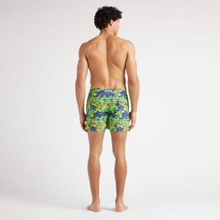 Monoi Turtles Badeshorts für Herren Ginger Rückansicht getragen