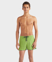 Bañador de lino de color liso para hombre Camouplage vista frontal desgastada