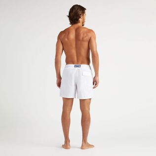 Bañador para hombre de Vilebrequin x Inès de la Fressange Blanco vista trasera desgastada