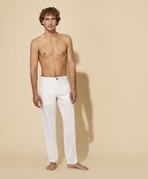 Pantalon en lin homme uni Blanc vue portée de face