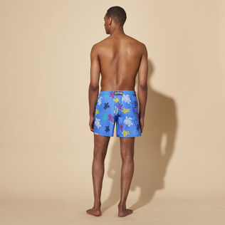 Men Swim Shorts Ronde des Tortues Multicolore Earthenware back worn view