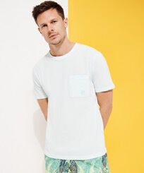 Camiseta de algodón orgánico de color liso para hombre Glacier vista frontal desgastada