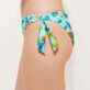 Braguita de bikini de corte brasileño con tiras anudadas en los laterales y estampado Butterflies para mujer Laguna detalles vista 4