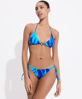 Top de bikini de triángulo con estampado Les Draps Froissés para mujer Azul neptuno vista frontal desgastada