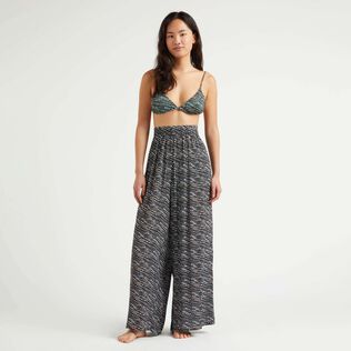Women Wide-leg Viscose Pants Pearl Black front worn view
