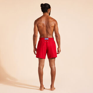 男士纯色超轻易收纳游泳短裤 Moulin rouge 背面穿戴视图