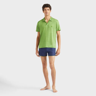 Polo en punto de lino de color liso para hombre Camouplage vista frontal desgastada