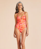 Bañador de una sola pieza con estampado New Leopard para mujer Albaricoque vista frontal desgastada