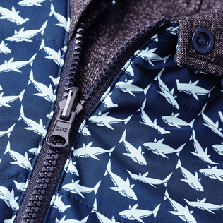 Chaqueta acolchada reversible con capucha y estampado Net Sharks para niño Azul marino detalles vista 1