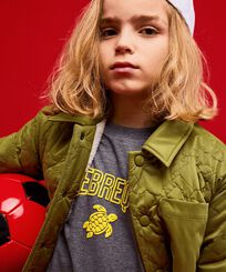 T-Shirt mit beflocktem Logo für Jungen Heather anthracite Vorderseite getragene Ansicht