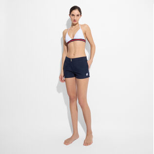 Stretch-Badeshorts mit flachem Bund für Damen – Vilebrequin x Ines de la Fressange Marineblau Vorderseite getragene Ansicht