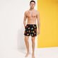 Ronde Des Tortues Badeshorts mit Stickerei für Herren – Limitierte Serie Marineblau Details Ansicht 4