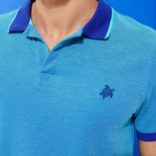 Solid Polohemd aus Baumwollpikee mit changierendem Effekt für Herren Aquamarin blau Details Ansicht 1