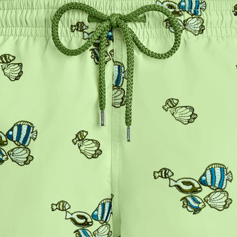 Fishy Vibes Badeshorts mit Stickerei für Herren Macaroon drucken