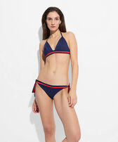 Top bikini donna all'americana tinta unita - Vilebrequin x Ines de la Fressange Blu marine vista frontale indossata