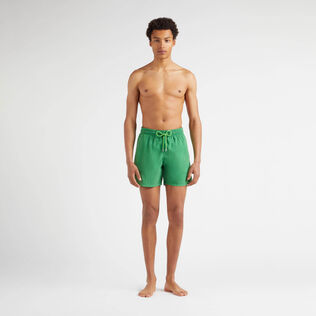 Solid Badeshorts für Herren Chive Vorderseite getragene Ansicht